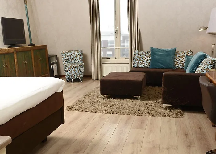 Augusta 3* 에이모이덴